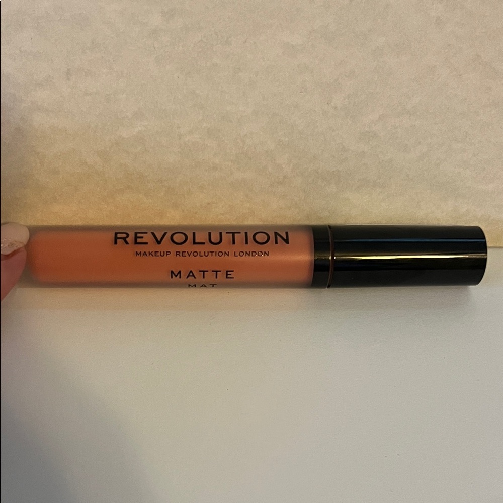 Revolution Matte Lipstick - Knockout #103